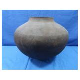 Antique Native American Indian Pot 15' Round &