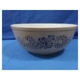 Vintage Pyrex Bowl 10.5' Round
