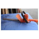 B&D 16' Cut Trimmer