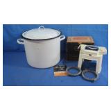 Vintage Enamel Pot w/Lid, Veg-o-matic