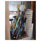Mops, Brooms,Auto Ice Scrapers,Umbrellas&more
