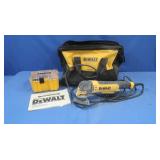 DeWalt DWE315 Oscilating Multi-Tool w/Access.