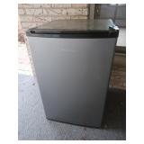 HIsense Black Mini Fridge-32"x22"
