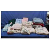Lg Lot of Bath Towels,Hand Towels&more