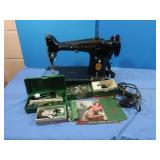 Vintage Singer Standard Desk Mod 65 SewingMachine