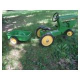 Vintage Ertl John Deere 520 Pedal Tractor w/Cart
