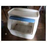Plastic Toy Box w/RetractableDoor/Lid