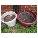 2 Lg Pots,Plant Caddy&5T Posts