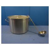 Basic 4qt. Steaming Pot incl Lg ladle