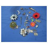 Costume Jewelry-Pins