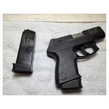 Taurus PT 140 40 cal w/Extra Clip 5VK05712 Semi