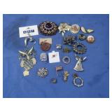 Costume Jewelry-Pins&Pendants