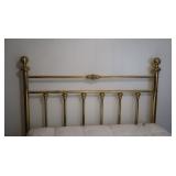 Metal Bed Frame 72x57" (Does not include box