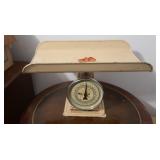 Vintage Hanson Baby Nursery Scale