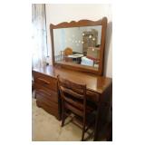 Vanity 50x30", w/Chair & 30"x40" Mirror