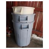 2 Lg Plastic Garbage Cans&1 Med.White Platic