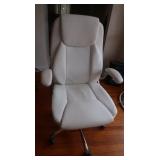 Leather,Wheeled Swivel Office Chair*Very Good