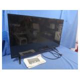 Vizio E32-C1 32' LED Smart TV(Powers on)