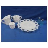 Vintage Westmoreland 'Thumbelina' Milk Glass