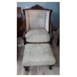 Cushioned Chair 27x34x30" inc. Cushioned Foot
