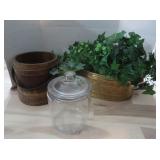 Round 10X9" Wood Handled Bucket inc. Large Jar