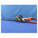 B&D Elec Hedge Clippers-22"