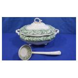 Bunburg Porcelain Serving Bowl w/Lid & Ladle
