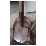 3 Shovels,sm. Spade
