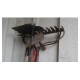 2 Garden Rakes,2 Garden Hoes w/Extra Heads