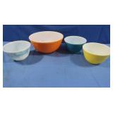 4 Vntg Pyrex Bowls(3 Primary Color Nesting Bowls)