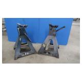 2 Jack Stands