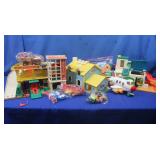 Vintage Fisher Price Play Family House set,FP