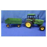 ERTL John Deere 1/16 Scale Tractor w/Trailer