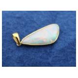 18k Opal Pendant--1.5 Grams Gross Weight