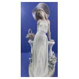 Lladro #5378 Lady in Garden