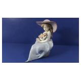 Lladro #5543 Girl with Cats (one foot broken off)