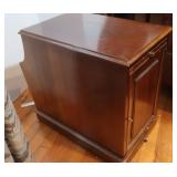 Small Magazine Holding End Table w/Cupboard-20" x