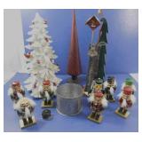 8 Mini Nutcrackers, Christmas Trees