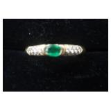 Ladies 18K Emerald and Diamond Ring--6.3 grams