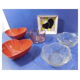 Home Decor Lot - Heart Shaped Bowls (2 Melamine)