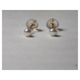 14KT Yellow Gold Freshwater Pearl earrings