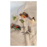 Set of 6 miscellaneous ceramic and metal