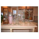 Drink mix set with glasses