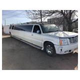 2004 CADILLAC ESCALADE LIMO
