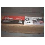 Haul-Master Leveling Scissor Jack