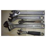 Set of 5 adjustable wrenches