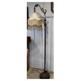 Floor lamp hanging glass fringe