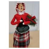 Byers Choice - adult lady Caroler