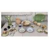 Box lot blue and and white transferware,