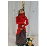Byers Choice - adult caroler with kitty cat